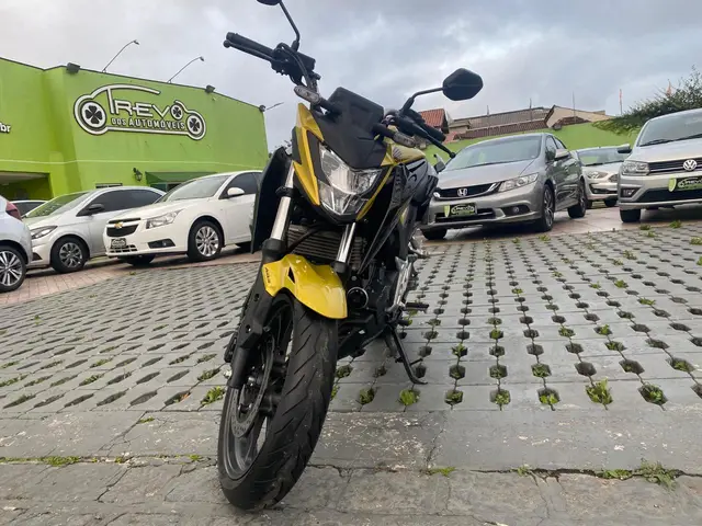 Moto Honda CB 300F Twister 2023 Standard