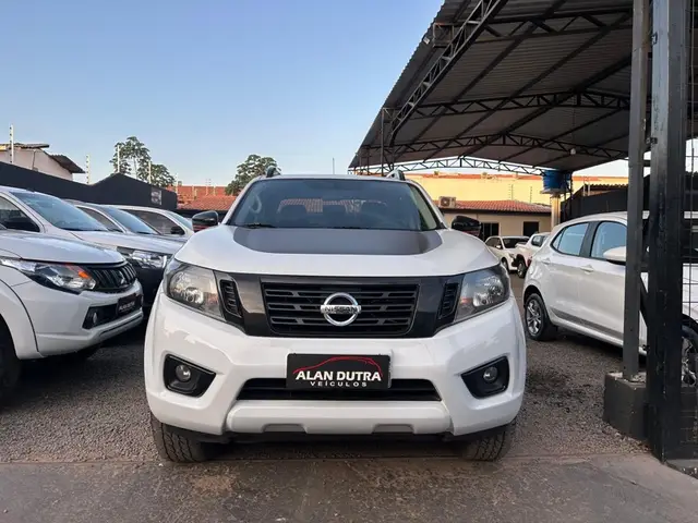 Carro Nissan Frontier 2022 X-Gear 2.3 TD CD 4x4 (Aut)