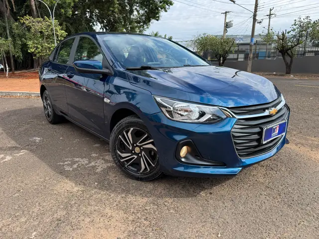 Carro Chevrolet Onix Plus 2025 LT 1.0