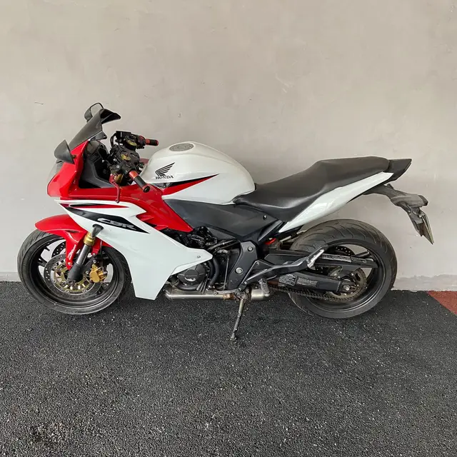 Moto Honda CBR 600 2013 F (Standard)
