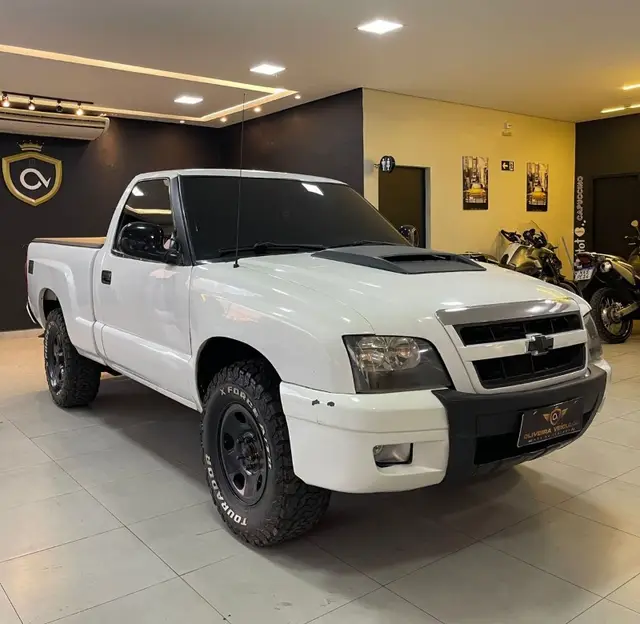 Carro Chevrolet S10 Cabine Simples 2011 S10 Advantage 4x2 2.4 (Flex) (Cab Simples)