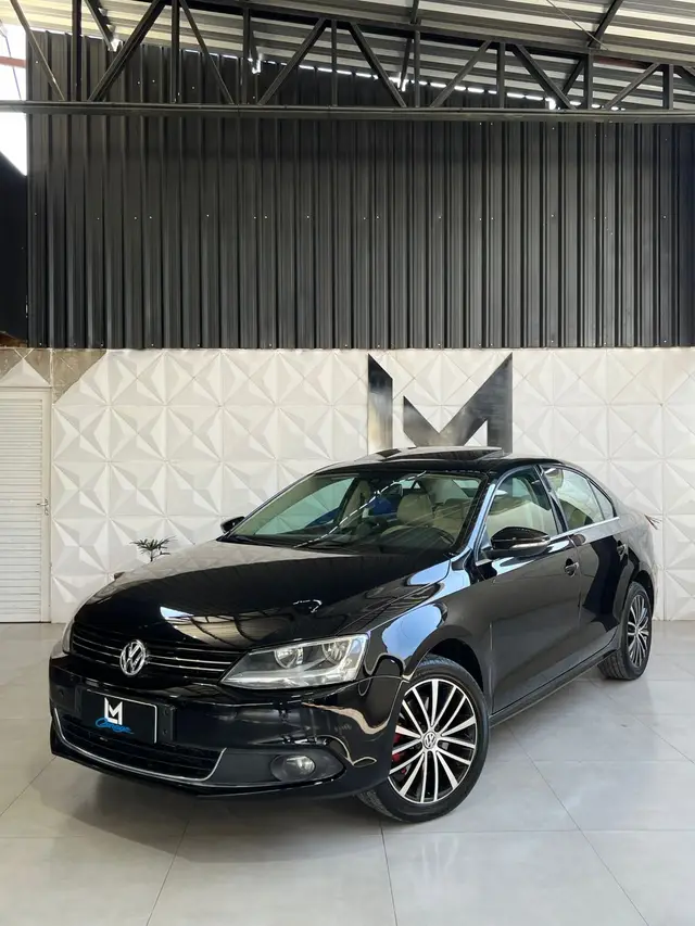 Carro Volkswagen Jetta 2013 2.0 TSI Highline DSG