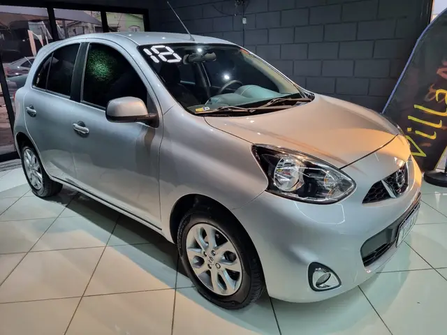 Carro Nissan March 2018 1.6 16V SV CVT (Flex)