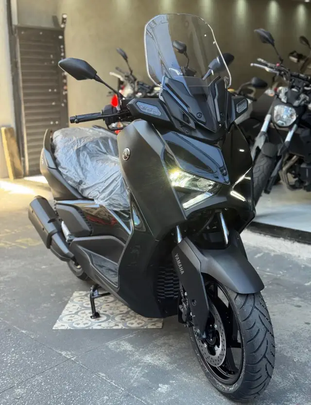 Moto Yamaha XMax 2025 250 Connected