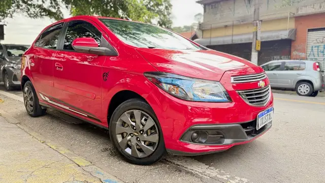 Carro Chevrolet Onix 2015 1.4 LT SPE/4