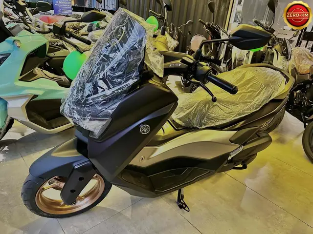 Moto Yamaha NMax 2025 Connected 160 ABS