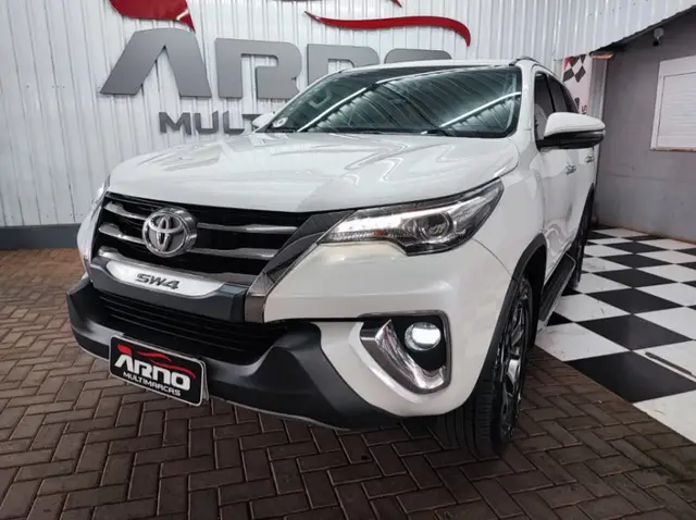 Carro Toyota Hilux Cabine Dupla 2019 Hilux 2.8 TDI SRV CD 4x4 (Aut)