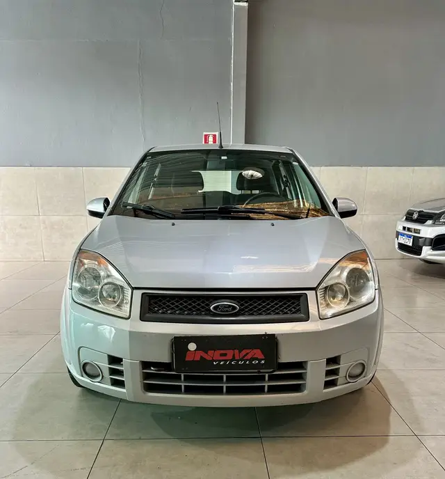 Carro Ford Fiesta Hatch 2008 Class 1.6 (Flex)