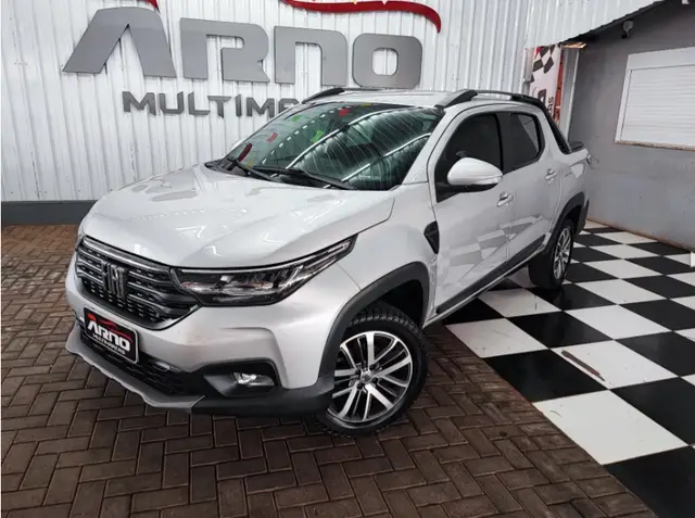 Carro Fiat Strada 2023 Volcano 1.3 8V CD AT