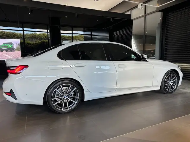 Carro BMW 320i 2022 Sport GP 2.0 Turbo (Aut)