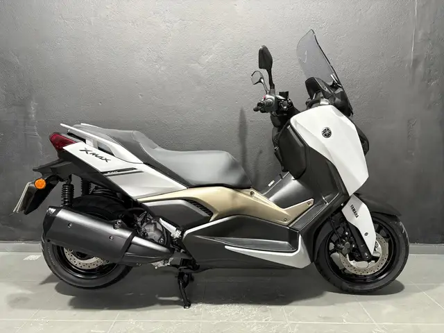 Moto Yamaha XMax 2025 250 Connected