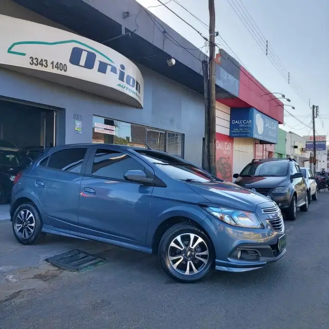 Carro Chevrolet Onix 2015 1.4 LTZ SPE/4