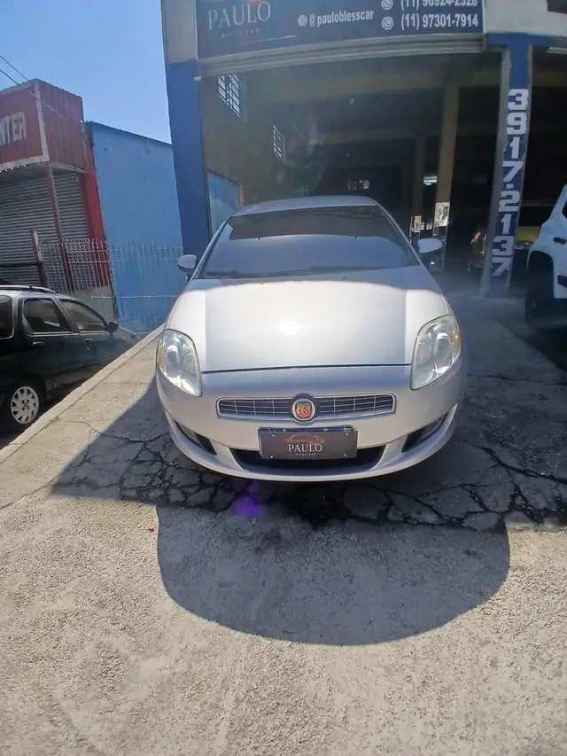 Carro Fiat Bravo 2011 Essence 1.8 16V Dualogic (Flex)