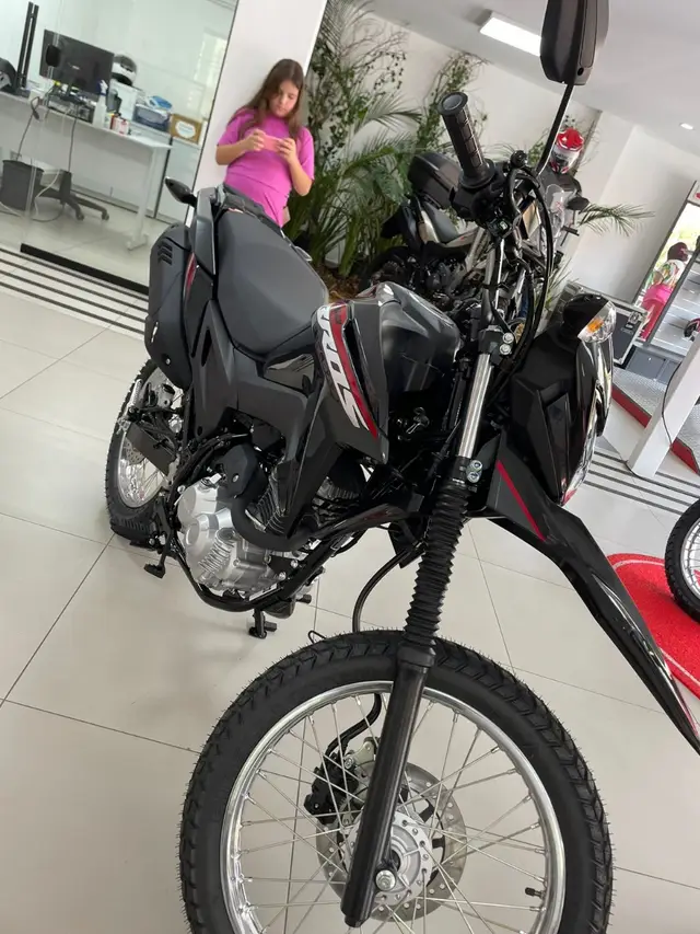 Moto Honda NXR 160 2026 Bros CBS