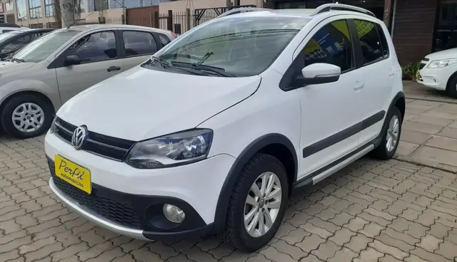 Carro Volkswagen CrossFox 2013 I-Motion 1.6 VHT (Flex)