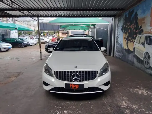 Carro Mercedes-Benz Classe A  2014 200 Urban 1.6 DCT Turbo