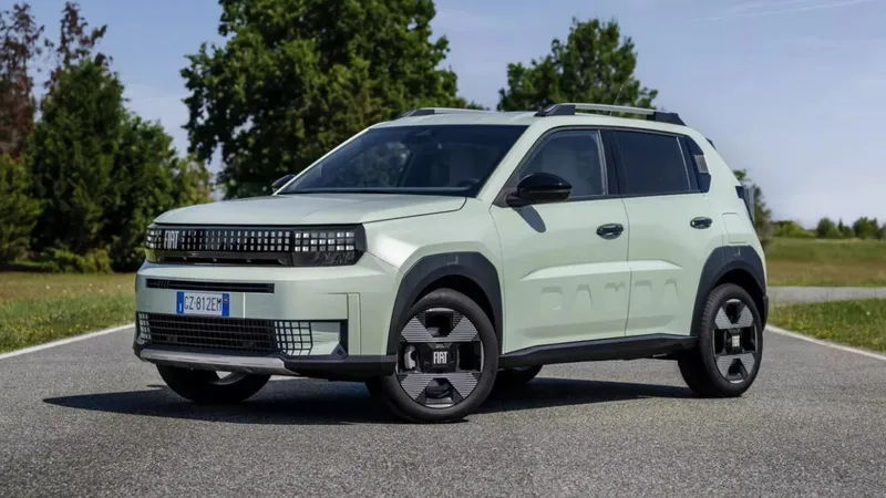 Sucessor do Fiat Argo ganha câmbio manual e indica caminho no Brasil