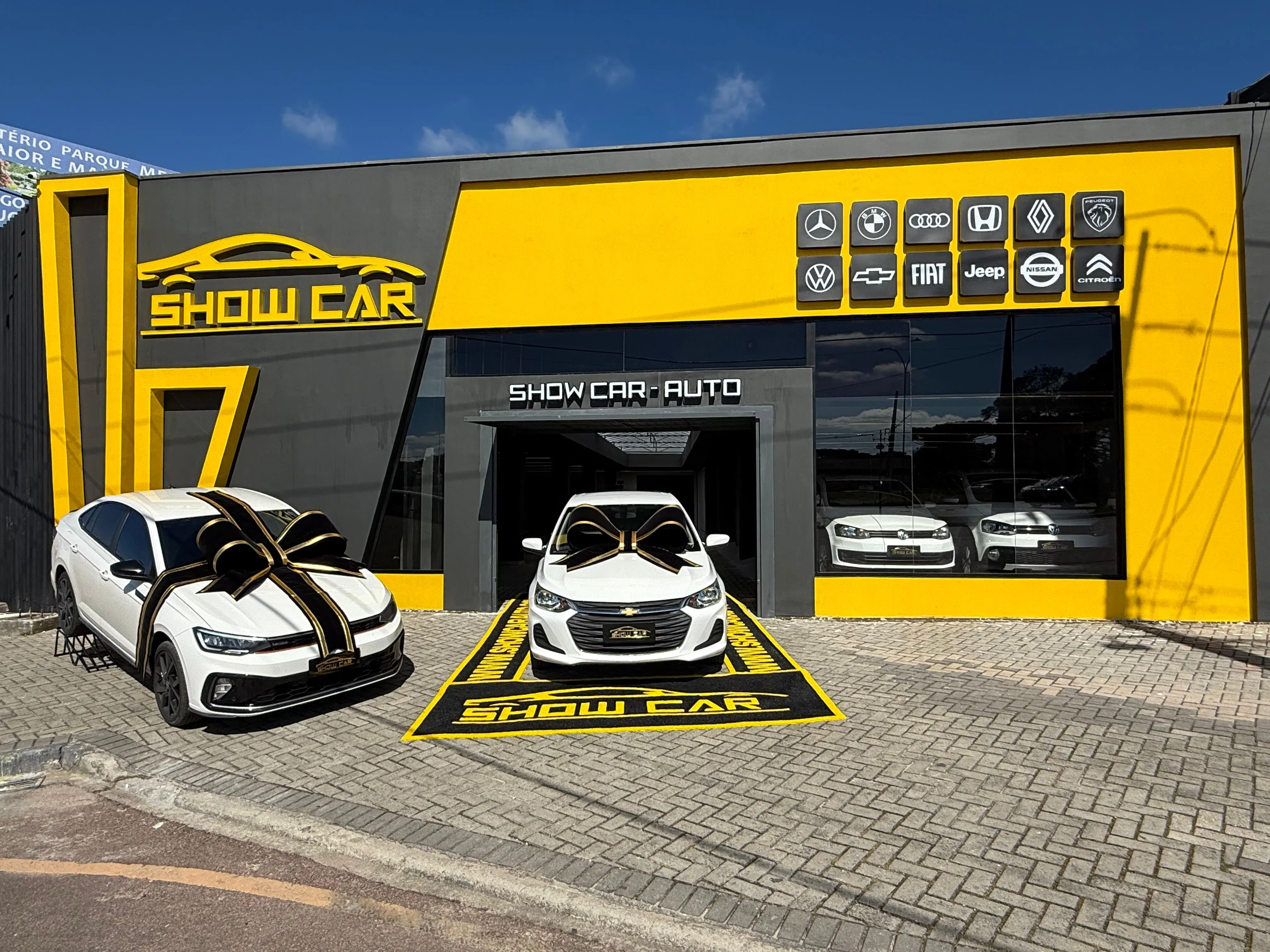 Fachada da loja Veículos à venda em SHOW CAR AUTO LTDA - São José dos Pinhais - PR