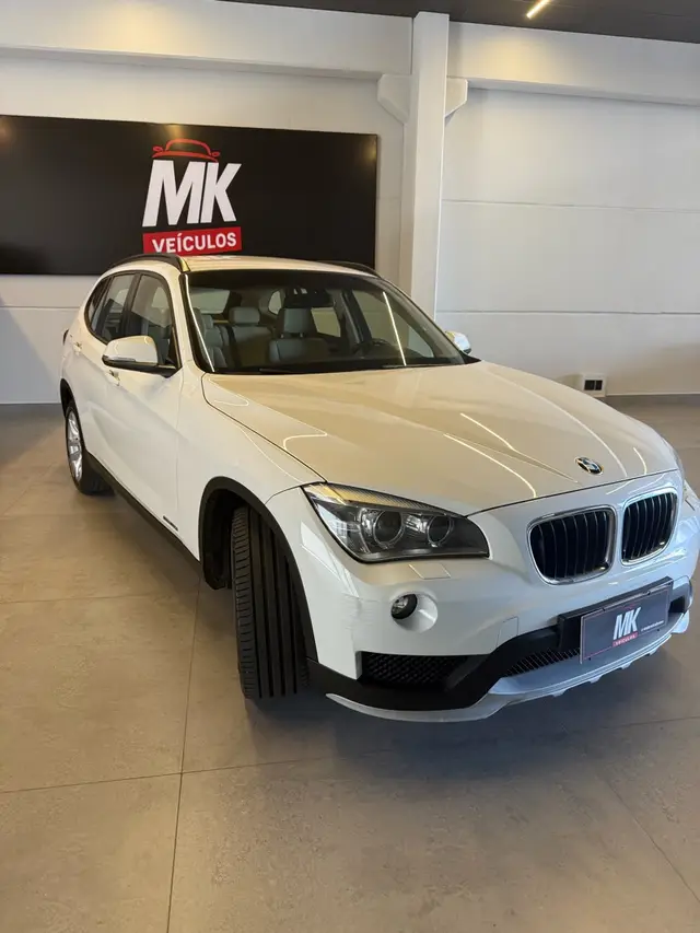 Carro BMW X1 2015 2.0 sDrive20i Activeflex