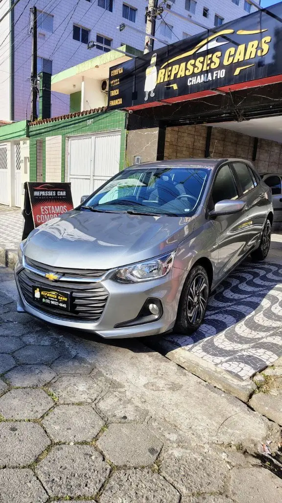 Carro Chevrolet Onix 2024 LT 1.0