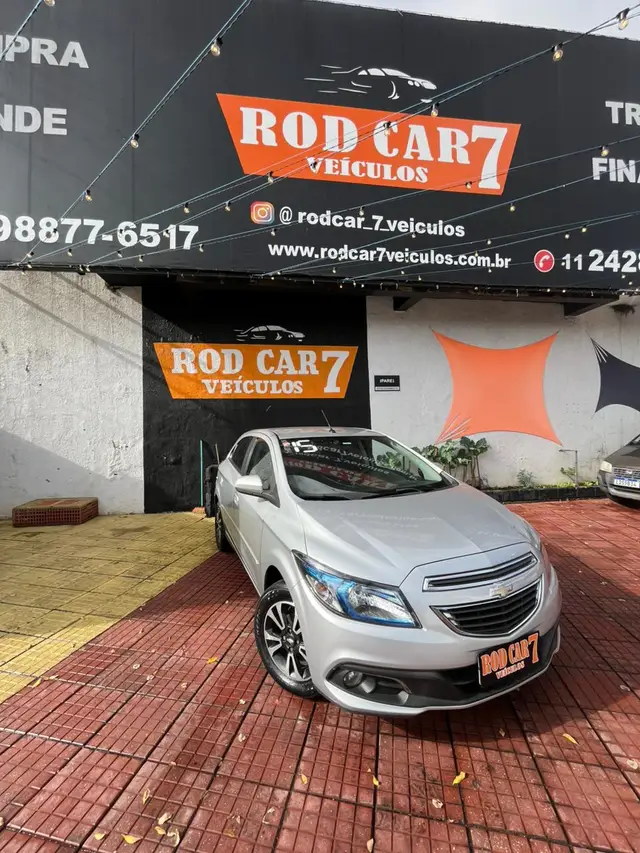 Carro Chevrolet Onix 2015 1.4 LTZ SPE/4 (Aut)