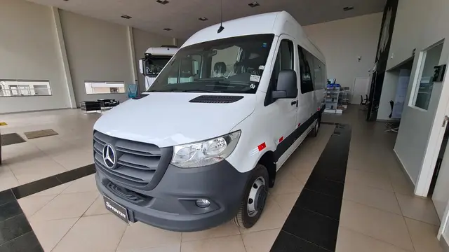 Carro Mercedes-Benz Sprinter 2022 VAN 516 CDI 20+1 (lugares) K54A UP4