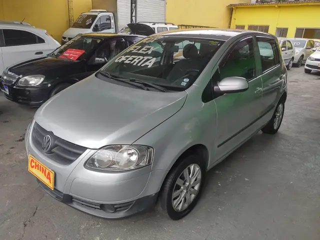 Carro Volkswagen Fox 2010 1.0 8V (Flex) 4p