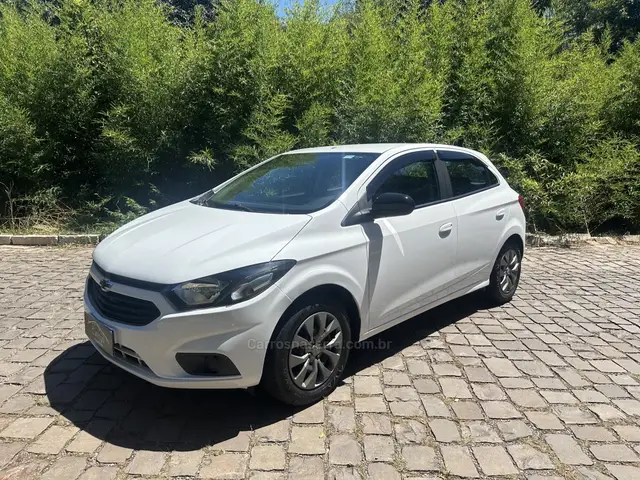 Carro Chevrolet Onix 2021 1.0 (Flex)