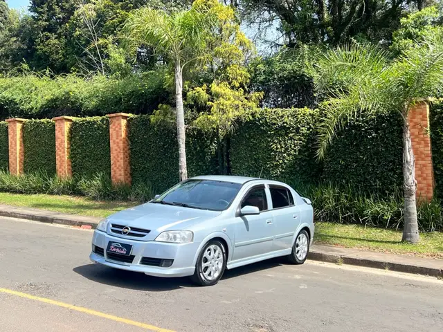 Carro Chevrolet Astra Hatch 2011 Advantage 2.0 (Flex)
