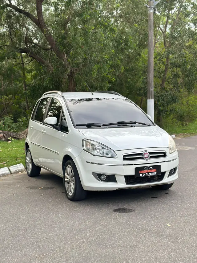 Carro Fiat Idea 2015 Essence 1.6 16V E.TorQ (Flex)