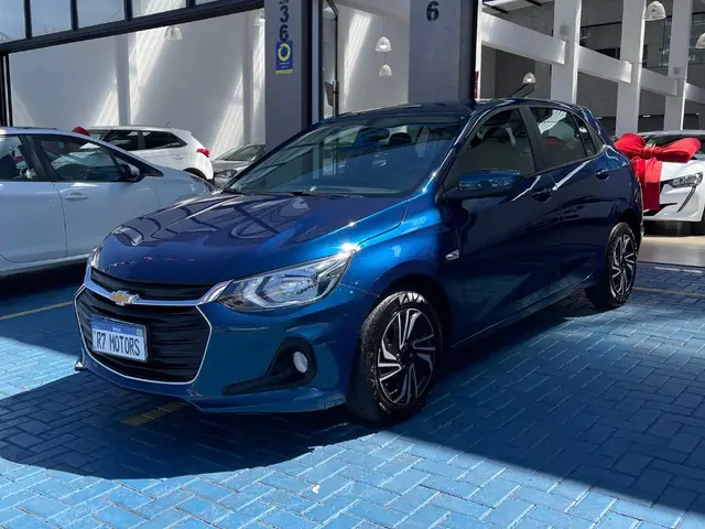 Carro Chevrolet Onix Plus 2024 LT 1.0