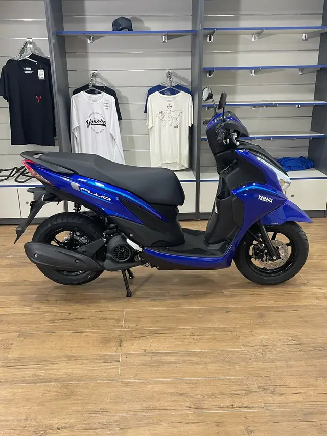 Moto Yamaha Fluo 2026 Hybrid Connected