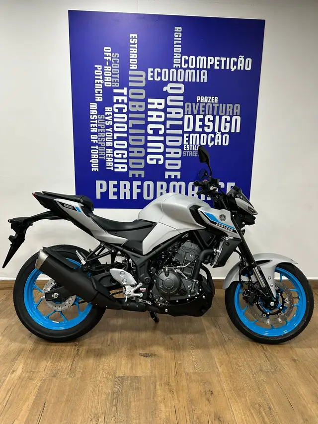 Moto Yamaha MT-03 2026 Connected