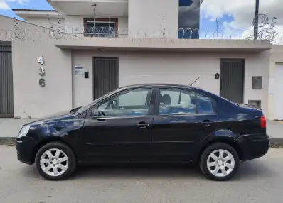 Carro Volkswagen Polo Sedan 2011 1.6 8V (Flex)