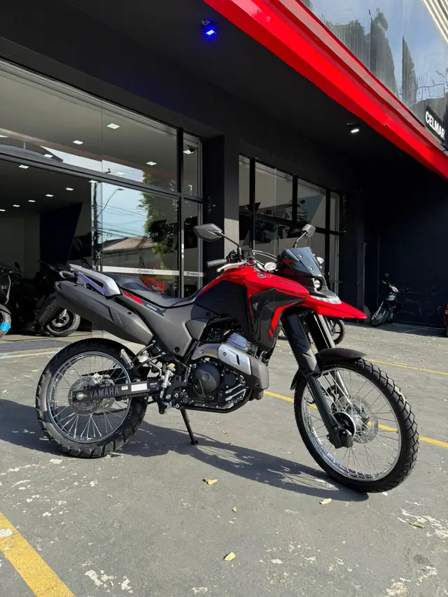 Moto Yamaha XTZ 250 Lander 2025 Connected