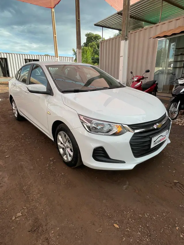 Carro Chevrolet Onix Plus 2024 LT 1.0
