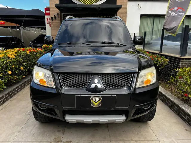 Carro Mitsubishi Pajero TR4 2014 2.0 16V 4x2 (Flex)