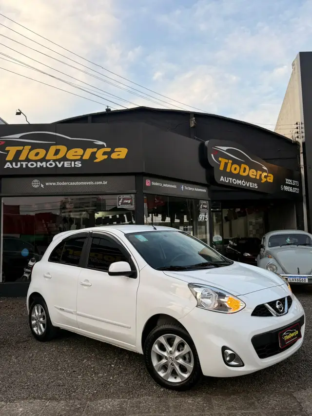 Carro Nissan March 2018 1.6 16V SV (Flex)