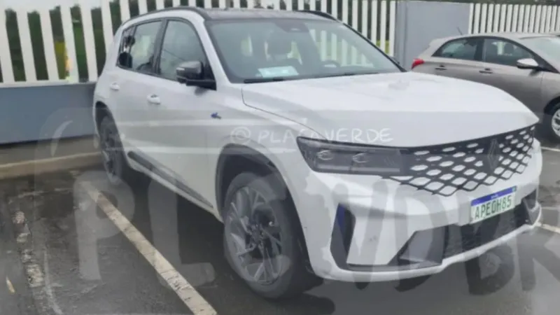 Renault testa no Brasil SUV híbrido recém-lançado na Argentina