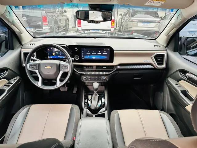 Carro Land Rover Range Rover Velar 2020 R-Dyn SE 2.0 4x4 300cv Aut.