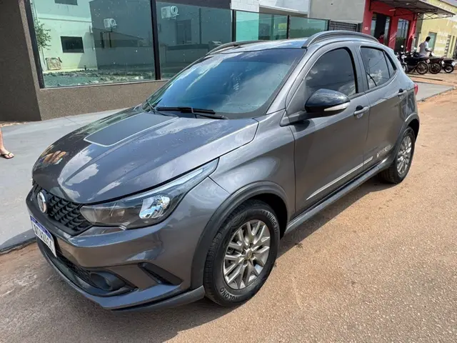 Carro Fiat Argo 2020 1.3 Trekking (Flex)