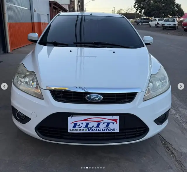 Carro Ford Focus Sedan 2011 GLX 2.0 16V (Flex)