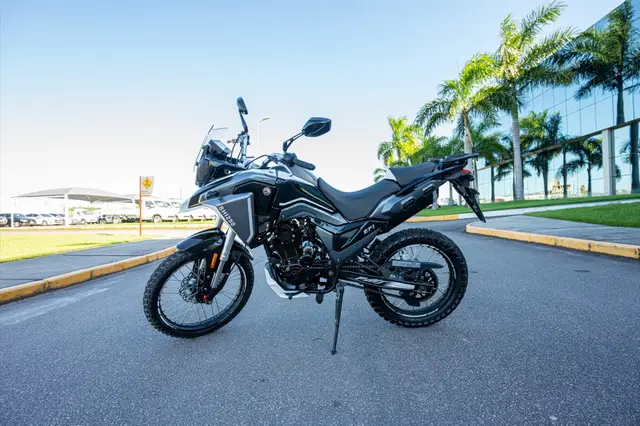 Moto Shineray SHI 250 2025 EFI