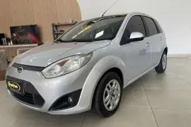 Carro Ford Fiesta Hatch 2014 SE 1.6