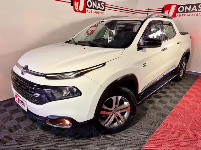 Carro Fiat Toro 2017 Volcano 2.0 diesel AT9 4x4