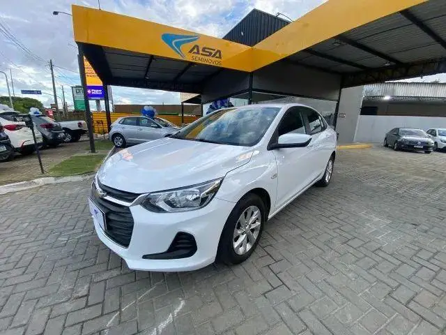 Carro Chevrolet Onix Plus 2023 LT 1.0