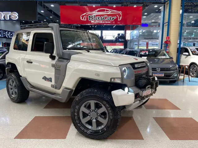 Carro Troller T4 2017 3.2 Diesel XLT 4x4