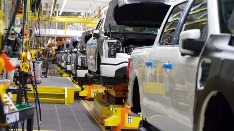 Marcas norte-americanas têm perdas, enquanto chineses aceleram investimentos