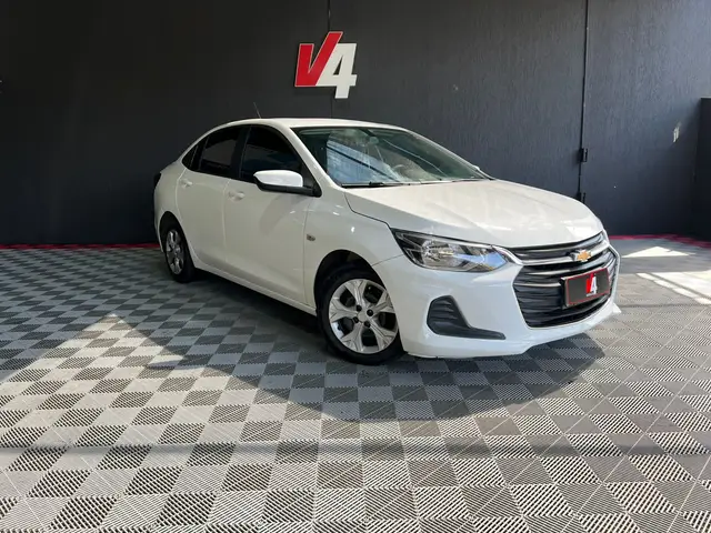 Carro Chevrolet Onix Plus 2020 1.0 LT (Flex)