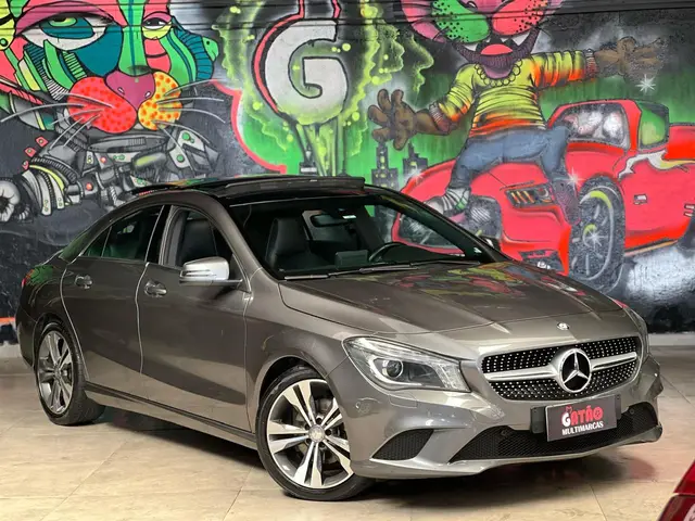 Carro Mercedes-Benz Classe A  2016 200 1.6 Turbo FlexFuel DCT